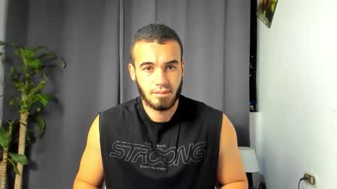 Snapshot of shooter_boy_ chatting on 11/24/25, 01:38 Shooter online show from 11/24/25, 01:38