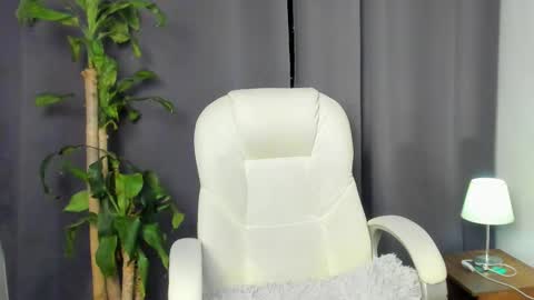 Snapshot of shooter_boy_ chatting on 01/17/26, 01:54 Shooter online show from 01/17/26, 01:54