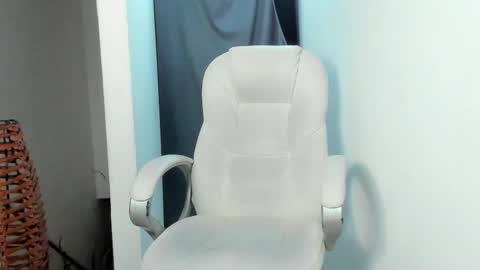 Snapshot of shooter_boy_ chatting on 02/17/26, 06:36 Shooter online show from 02/17/26, 06:36