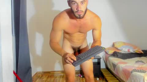 Snapshot of shooter_boy_ chatting on 03/19/26, 05:44 Shooter online show from 03/19/26, 05:44