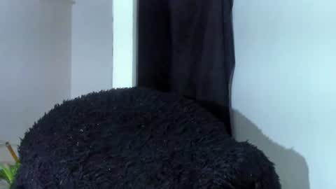 Snapshot of shooter_boy_ chatting on 06/19/26, 03:00 Shooter online show from 06/19/26, 03:00