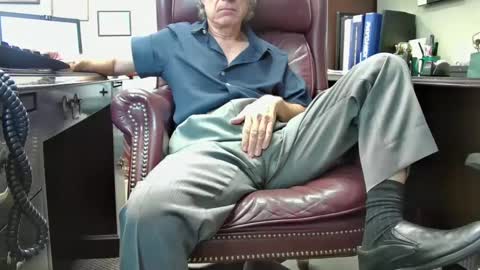 nikolas send dm for an appointment online show from 09/22/25, 08:22