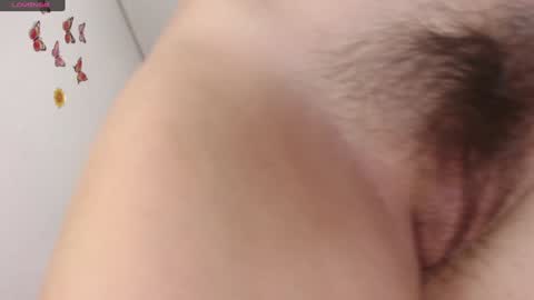 Snapshot of shopiagarcia_ chatting on 01/12/25, 04:10 lamai online show from 01/12/25, 04:10