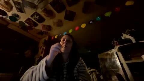 shorty920505 online show from 05/19/26, 05:03