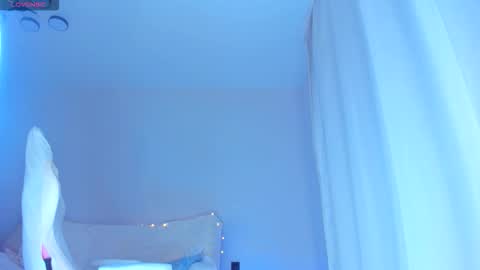 Snapshot of showmejenny chatting on 10/31/25, 02:23 jennywoody online show from 10/31/25, 02:23