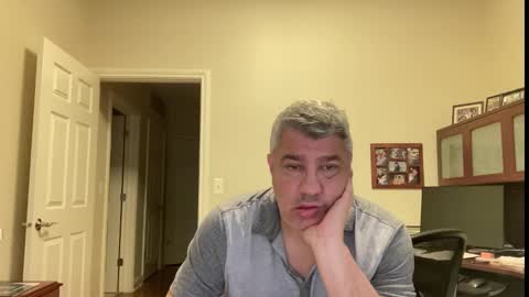 Chicago Guy online show from 09/18/25, 11:51