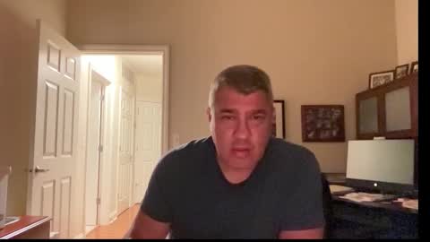 Chicago Guy online show from 10/12/25, 06:45