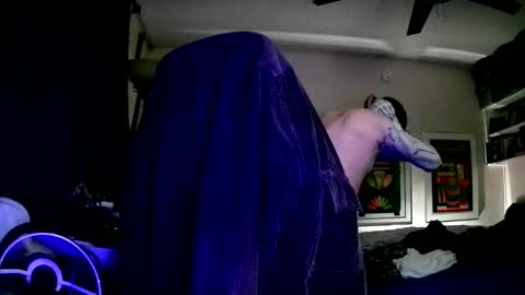 Snapshot of shrewtamer chatting on 12/10/24, 04:13 shrewtamer online show from 12/10/24, 04:13