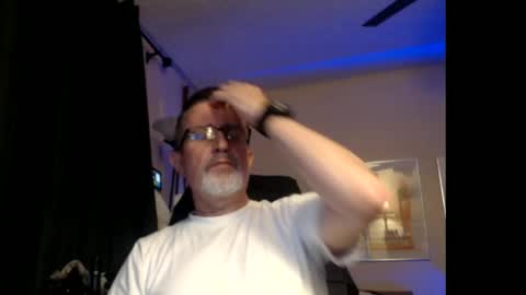 Snapshot of shrewtamer chatting on 02/18/25, 01:43 shrewtamer online show from 02/18/25, 01:43