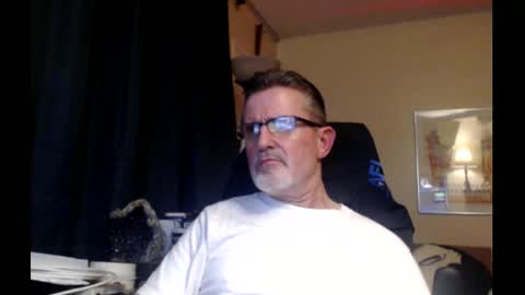 Snapshot of shrewtamer chatting on 02/25/25, 04:57 shrewtamer online show from 02/25/25, 04:57