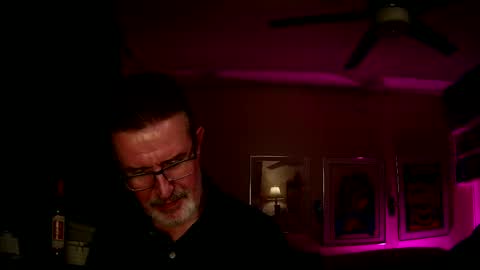 Snapshot of shrewtamer chatting on 09/24/25, 04:38 shrewtamer online show from 09/24/25, 04:38