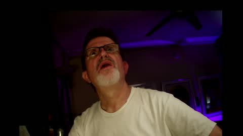 Snapshot of shrewtamer chatting on 10/22/25, 03:07 shrewtamer online show from 10/22/25, 03:07