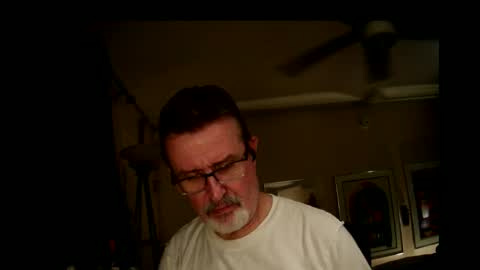 Snapshot of shrewtamer chatting on 10/25/25, 02:52 shrewtamer online show from 10/25/25, 02:52