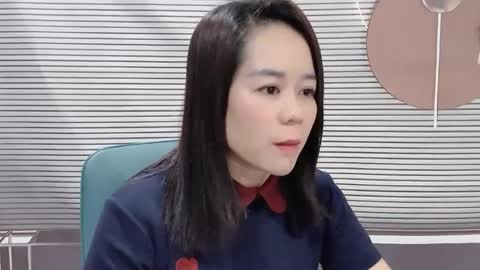 Snapshot of shshiko chatting on 05/18/26, 01:02 Hua yi online show from 05/18/26, 01:02