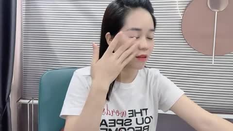 Snapshot of shshiko chatting on 06/02/26, 01:07 Hua yi online show from 06/02/26, 01:07