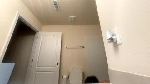 Snapshot of shurthingxx chatting on 02/17/25, 08:19 shurthingxx online show from 02/17/25, 08:19