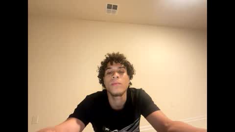 Snapshot of shurthingxx chatting on 02/18/25, 10:49 shurthingxx online show from 02/18/25, 10:49