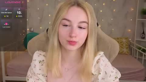 Polly online show from 06/16/26, 12:02
