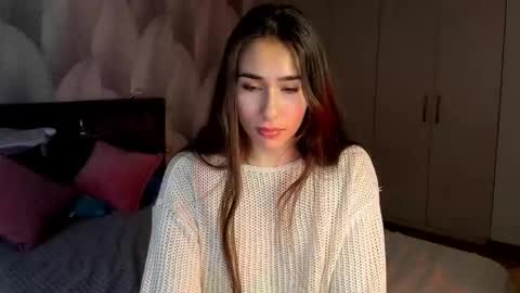 Snapshot of shy_bambiii chatting on 11/03/25, 02:02 Mika online show from 11/03/25, 02:02