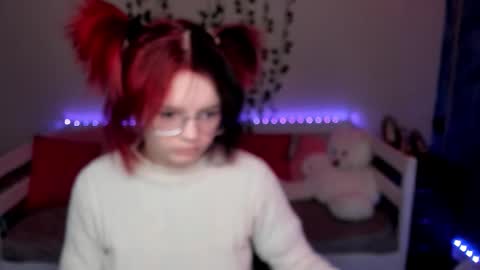 Snapshot of shy_elina01 chatting on 11/14/25, 10:36 shy_elina01 online show from 11/14/25, 10:36