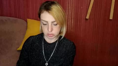 Snapshot of shy_girl80 chatting on 10/28/25, 12:09 shy_girl80 online show from 10/28/25, 12:09