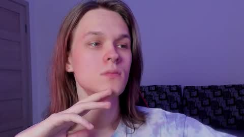 Snapshot of shy_nny chatting on 10/15/25, 11:10 Mark online show from 10/15/25, 11:10