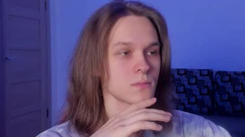 Snapshot of shy_nny chatting on 10/20/25, 01:00 Mark online show from 10/20/25, 01:00