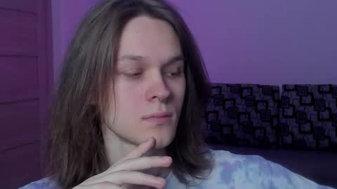 Snapshot of shy_nny chatting on 11/01/25, 11:34 Mark online show from 11/01/25, 11:34