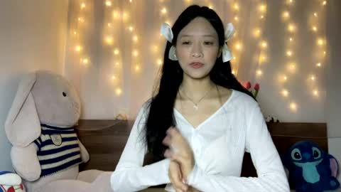 Snapshot of shy_pink_doll chatting on 05/20/26, 02:01 shy_pink_doll online show from 05/20/26, 02:01