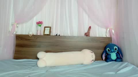 shy_pink_doll online show from 07/13/26, 03:26