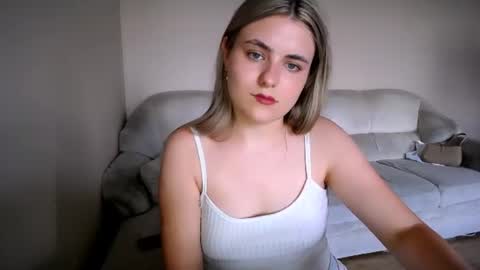 shy_sabrina_ online show from 06/19/26, 01:15