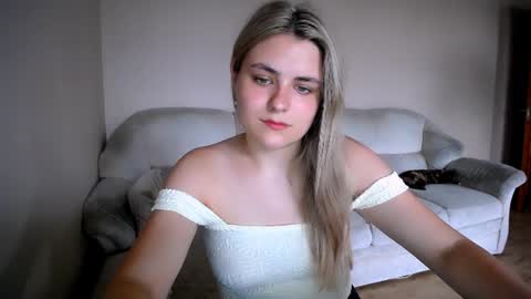 shy_sabrina_ online show from 06/23/26, 12:47