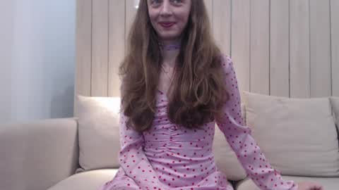 shy_schoolgirl_ online show from 12/31/24, 04:04