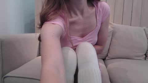 shy_schoolgirl_ online show from 01/24/25, 12:31