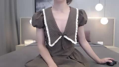 Snapshot of shy_schoolgirl_ chatting on 10/27/25, 02:43 shy_schoolgirl_ online show from 10/27/25, 02:43