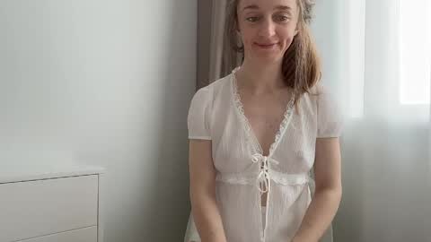shy_schoolgirl_ online show from 05/29/26, 12:58
