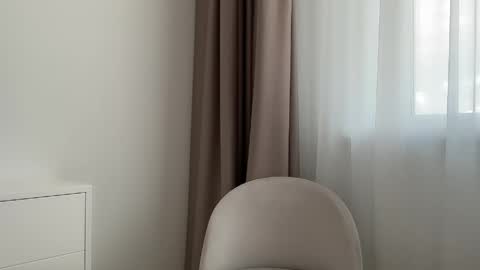 shy_schoolgirl_ online show from 06/07/26, 04:55