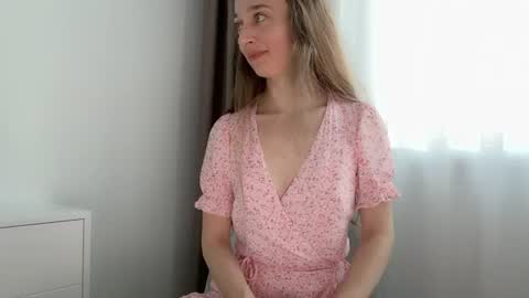 shy_schoolgirl_ online show from 06/14/26, 06:21