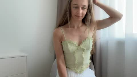 shy_schoolgirl_ online show from 06/30/26, 09:32