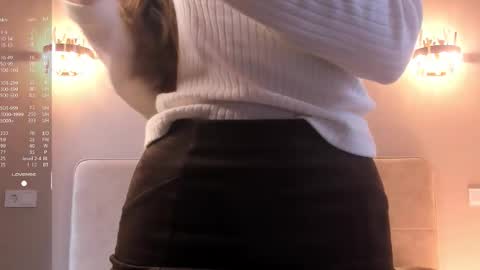 Snapshot of shy_starlight chatting on 09/20/25, 08:26 Melanie online show from 09/20/25, 08:26