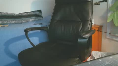 shyboyhugecum2020 online show from 10/06/25, 01:14