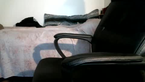 Snapshot of shyboyhugecum2020 chatting on 07/27/26, 12:06 shyboyhugecum2020 online show from 07/27/26, 12:06