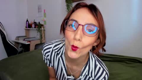 Snapshot of shybut_naughty chatting on 01/04/25, 01:10 Tell me Ari My only social media will be IG online show from 01/04/25, 01:10