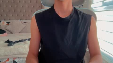 shydude666 online show from 10/04/25, 10:08