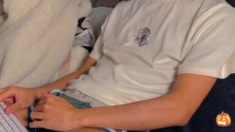 Snapshot of shydude666 chatting on 11/28/25, 12:57 shydude666 online show from 11/28/25, 12:57