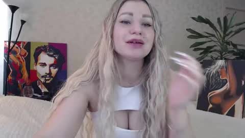 Snapshot of shyevaa chatting on 02/15/26, 06:32 Eva online show from 02/15/26, 06:32