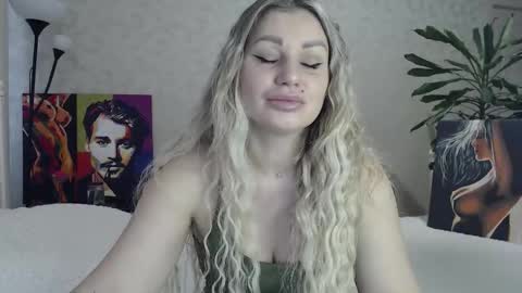 Snapshot of shyevaa chatting on 02/16/26, 05:03 Eva online show from 02/16/26, 05:03