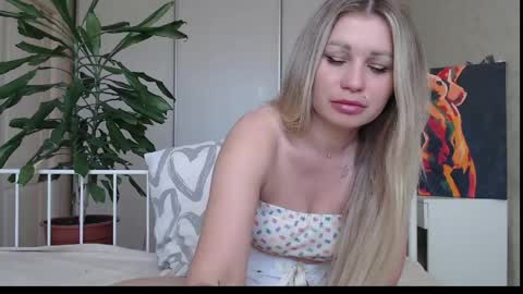 Snapshot of shyevaa chatting on 06/08/26, 05:30 Eva online show from 06/08/26, 05:30