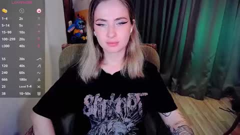 Effie online show from 10/04/25, 04:21