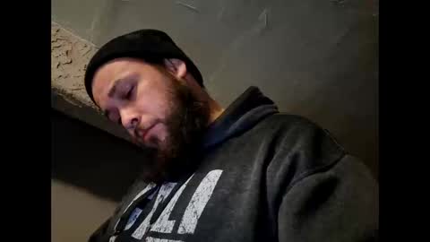 Snapshot of shyguy_passion chatting on 01/22/25, 08:18 at ya who online show from 01/22/25, 08:18